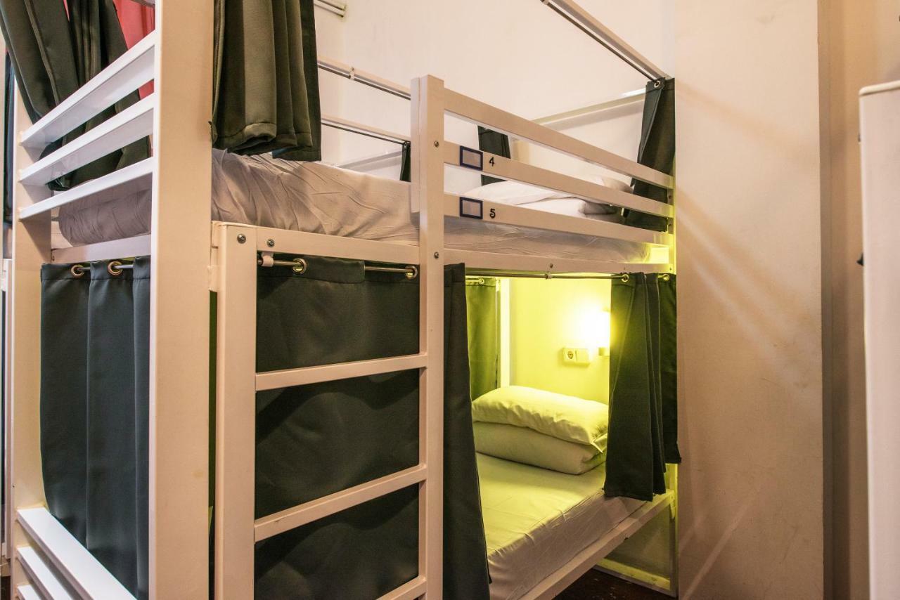 6-Bed Private Room,979244509:JPEG