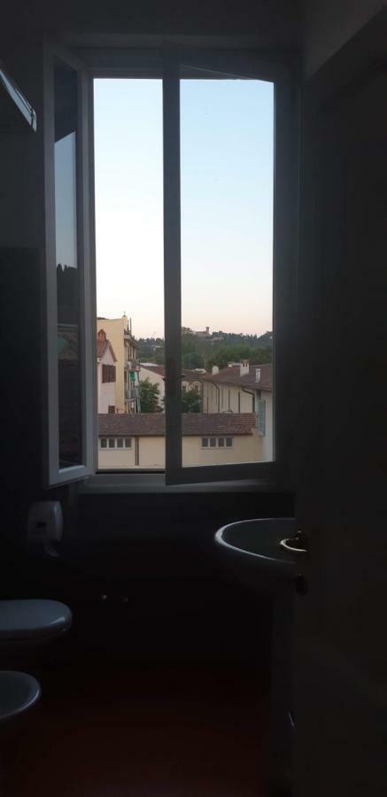 Standard Double Room with Shared Bathroom,811978266:JPEG