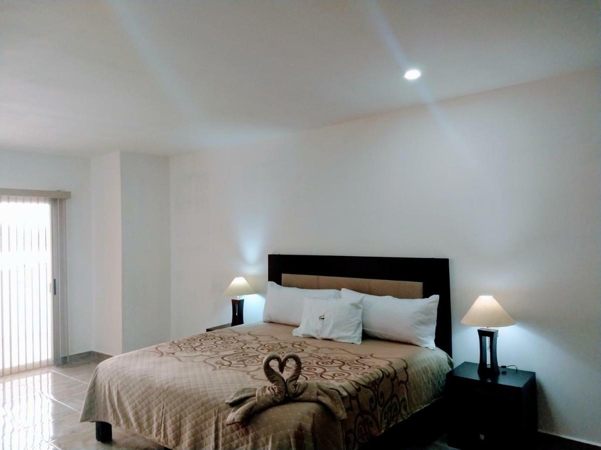 Deluxe Double Room with Balcony,814570868:JPEG