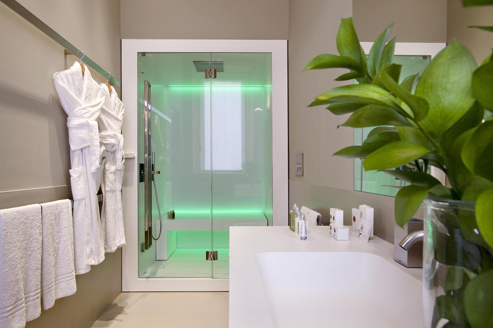 Suite,1157104992:JPEG