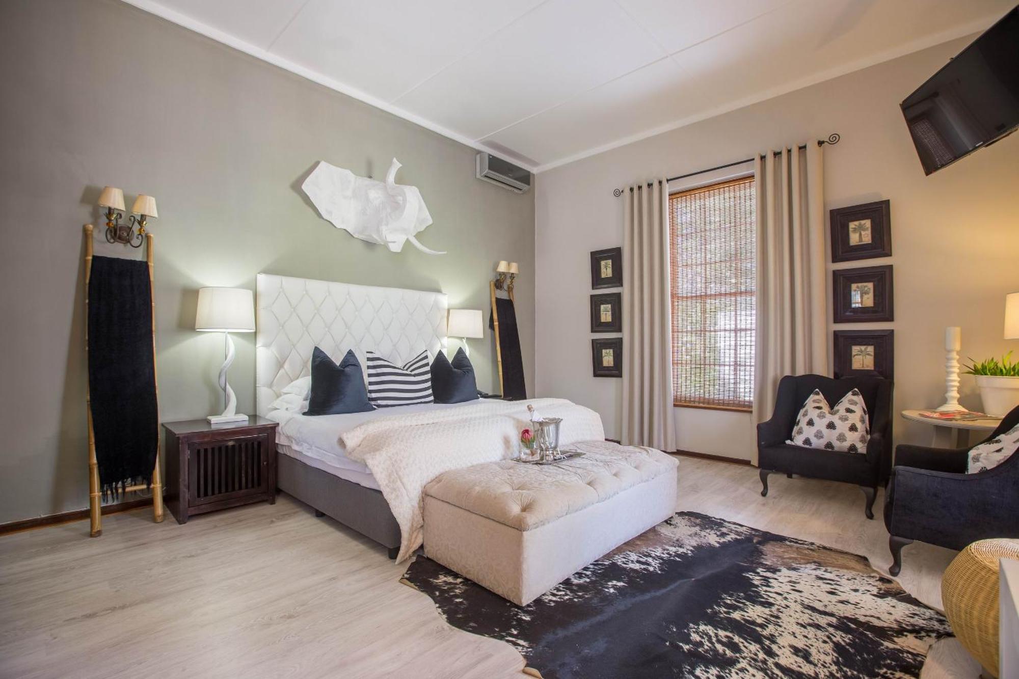 Deluxe King or Twin Room