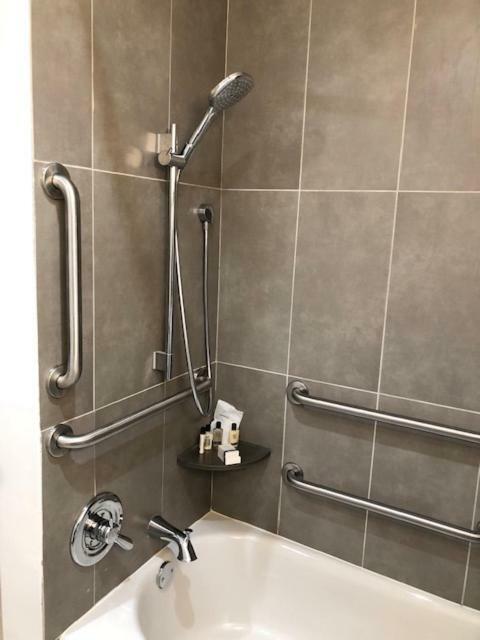 Queen Room - Disability Access