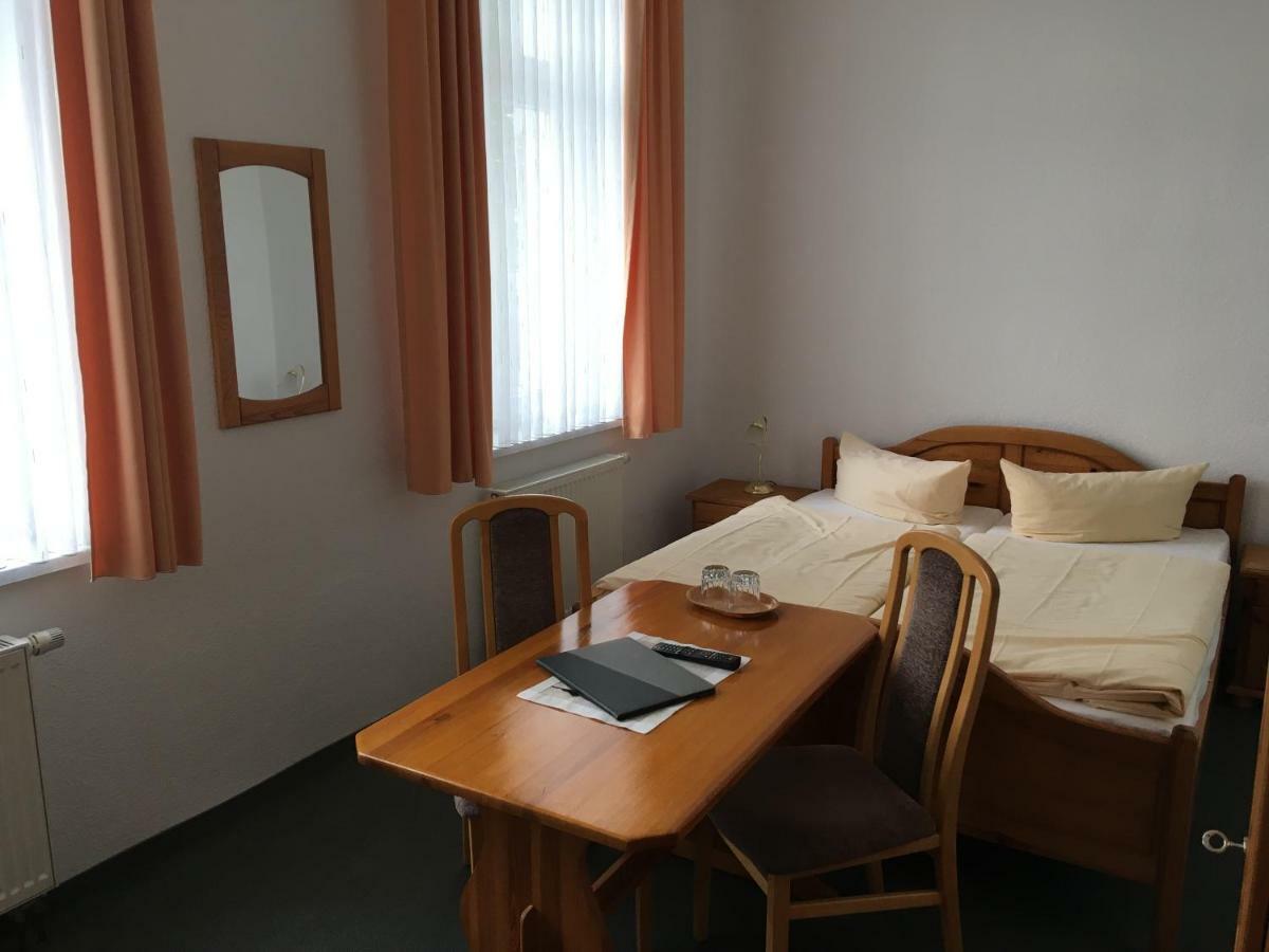 Double Room with Lake View,846657254:JPEG