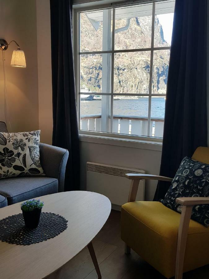 Family Room with kitchenette and fjord view,968107570:JPEG