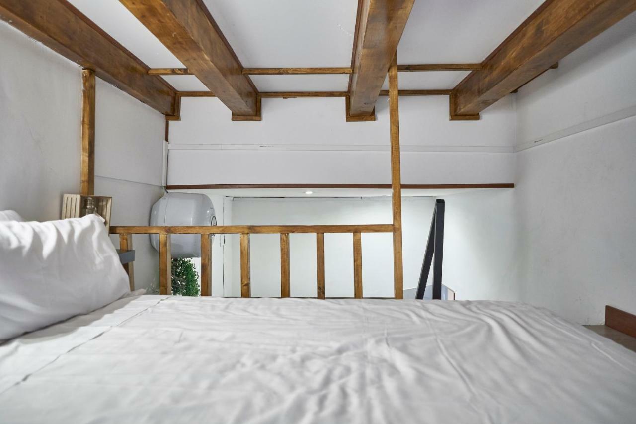 King Room,1587545543:JPEG