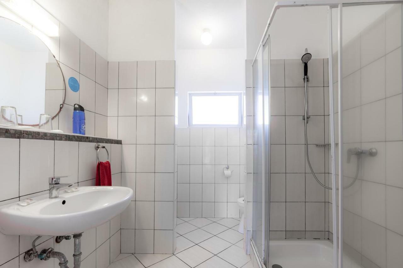 Family Room with Balcony,905965783:JPEG