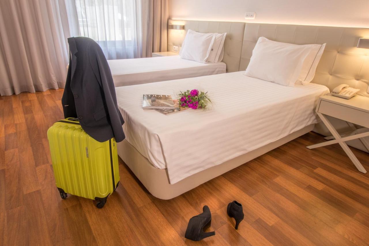 Double or Twin Room with Free Parking,1134795127:JPEG