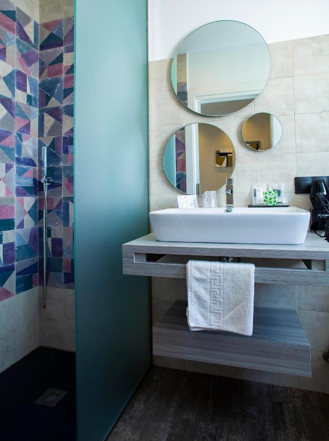 Twin Room Private Bathroom