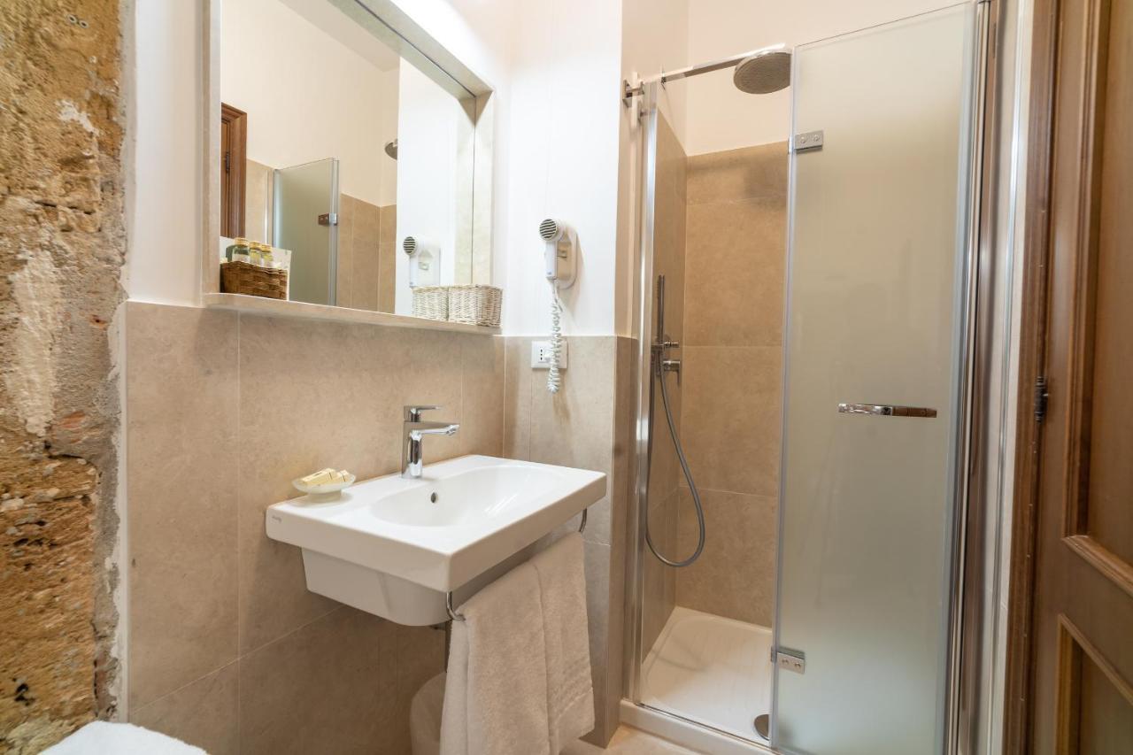 Double or Twin Room,927051037:JPEG