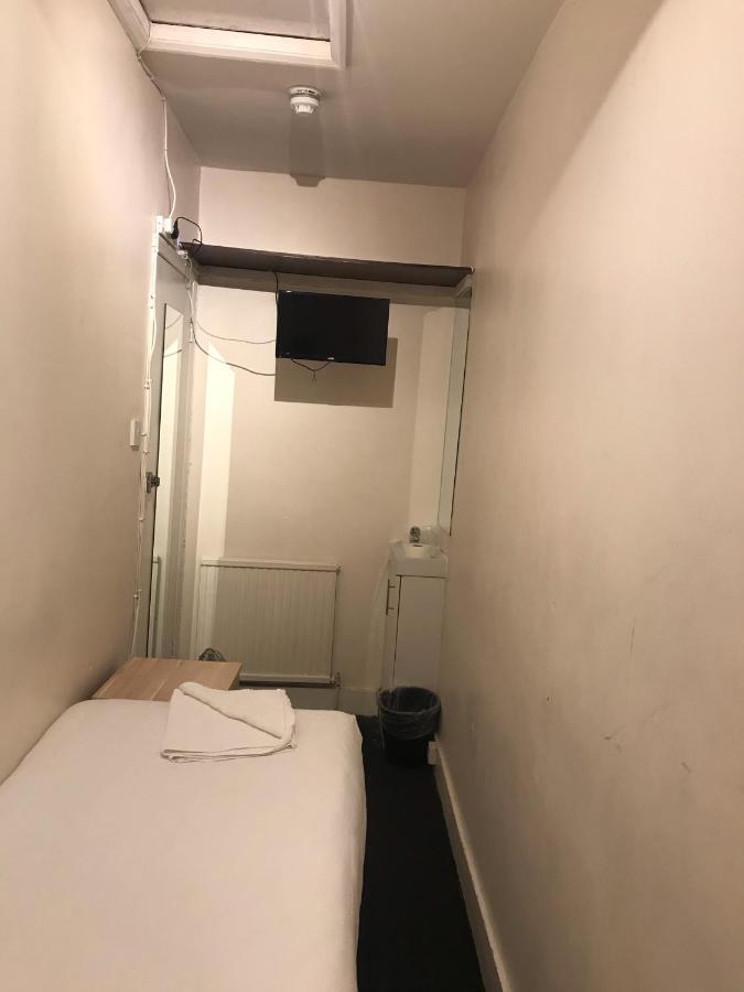 Single Room Shared Shower Toilet No Window