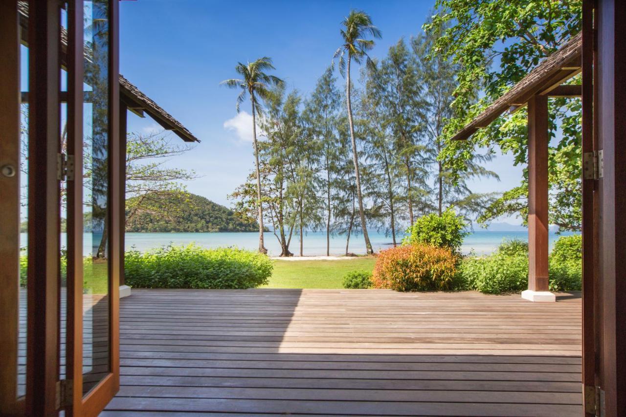 Beachfront Family Villa