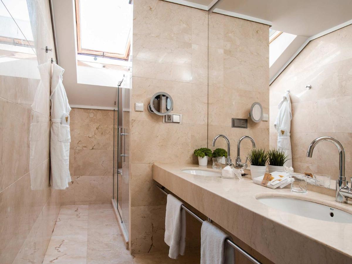 Superior Double or Twin Room with Terrace,974156368:JPEG