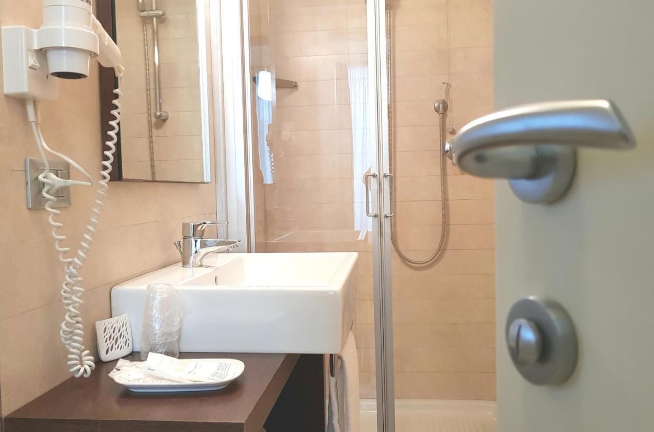 Standard Triple Room,979746223:JPEG