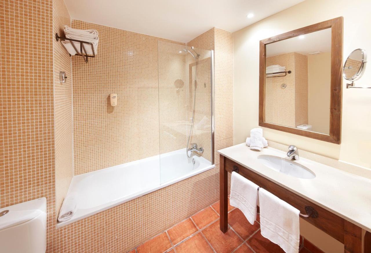 Standard Room Access to PortAventura Park 1 access to Ferrari Land