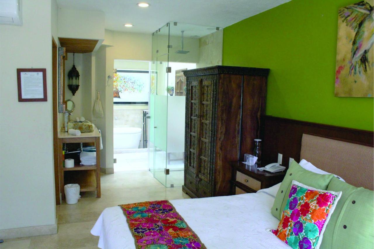 Suite 3 Deluxe King Size Bed Terrace