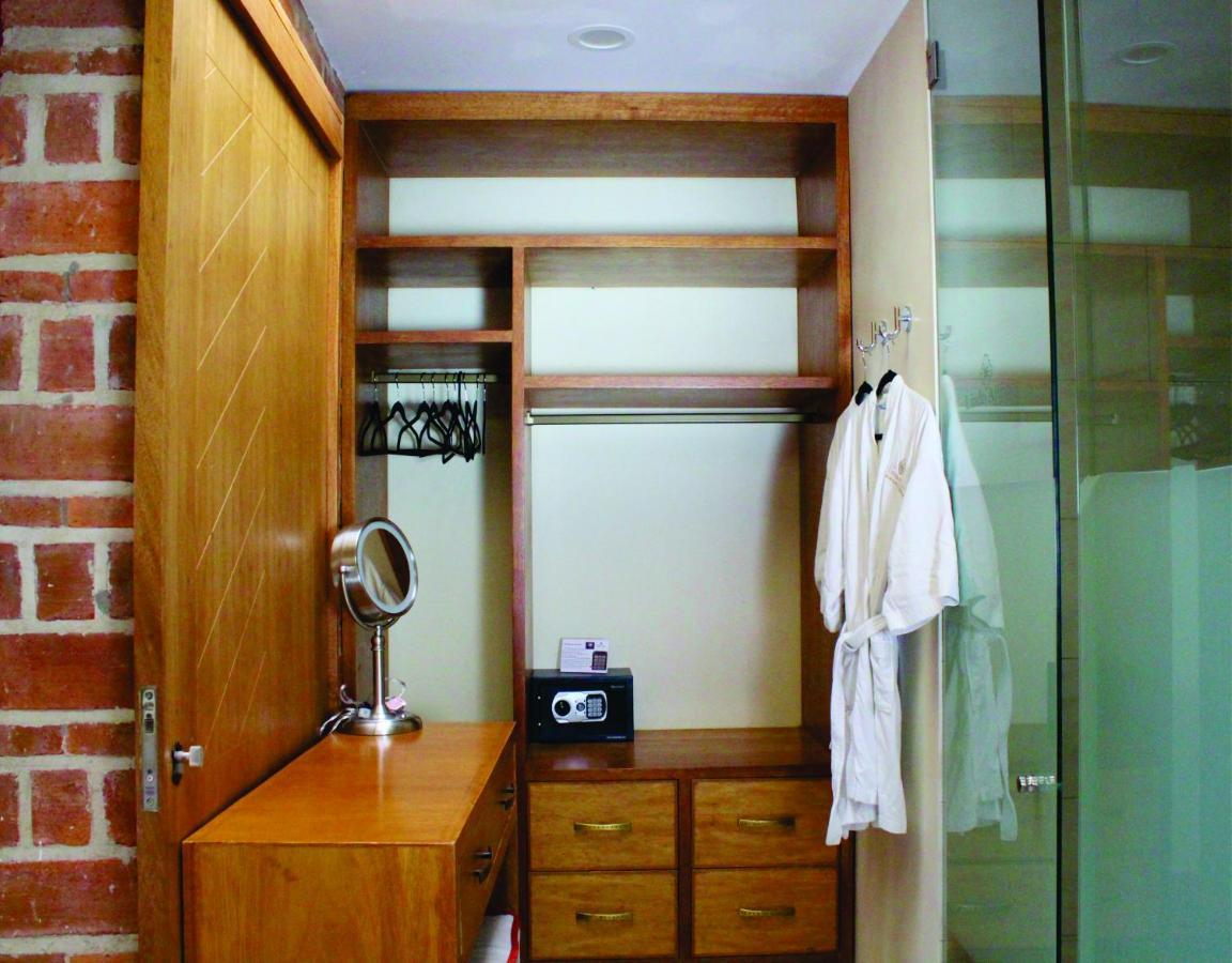 Suite 2 Double Lake View