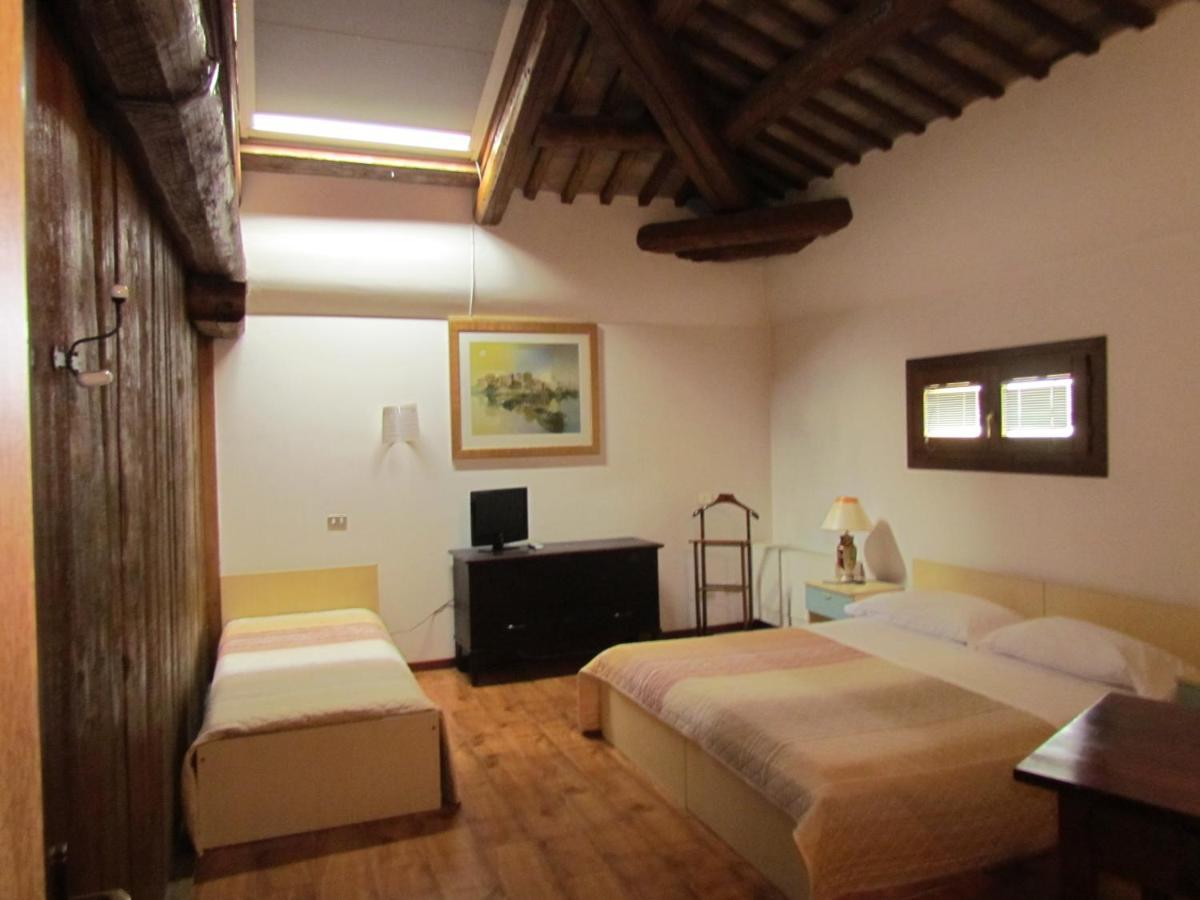 Triple Room,996148249:JPEG