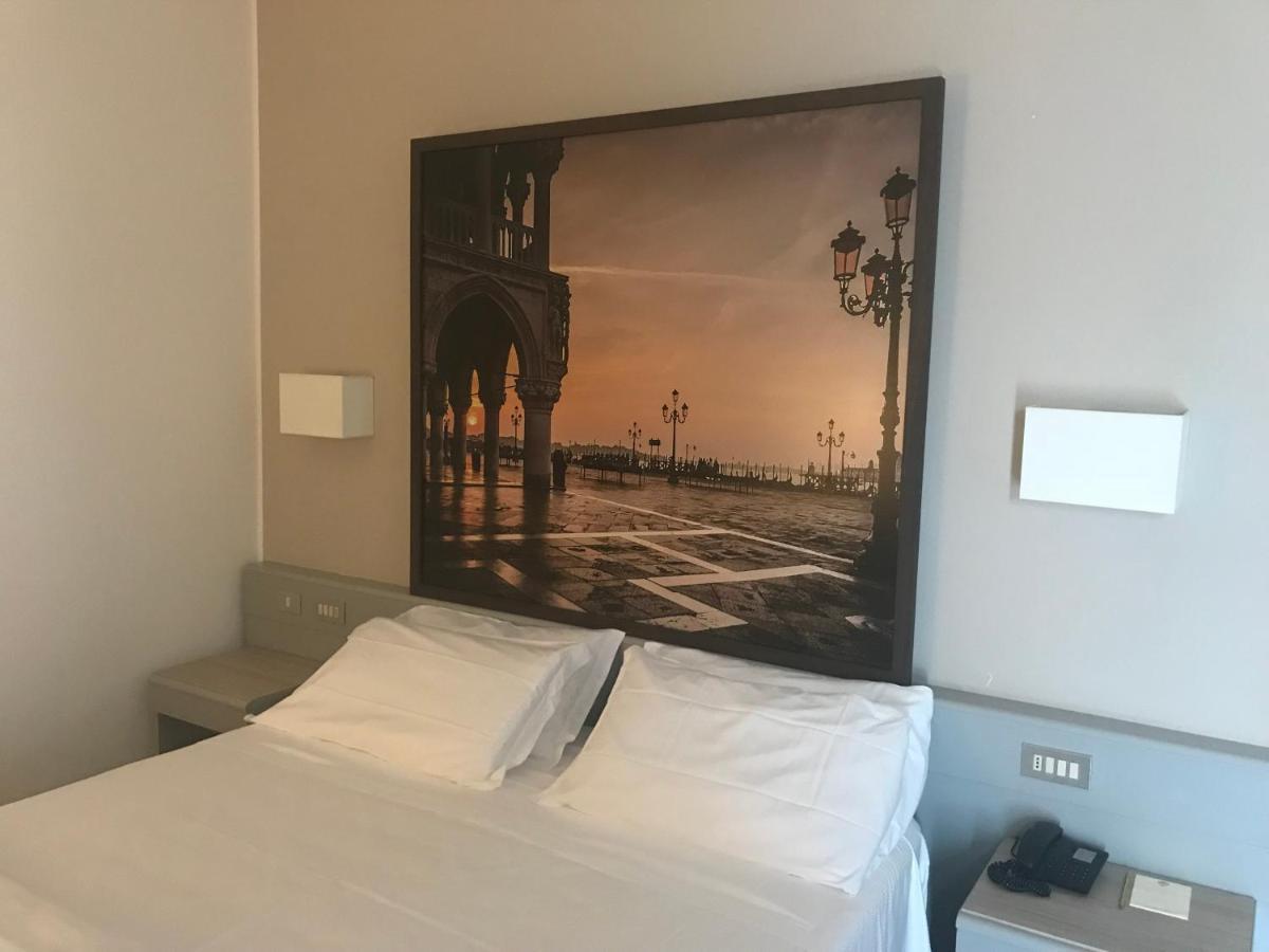Quadruple Room with Balcony,998113536:JPEG