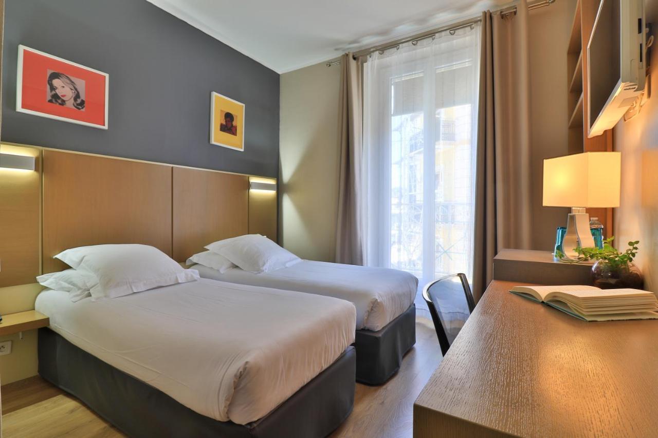 Double standard room with balcony