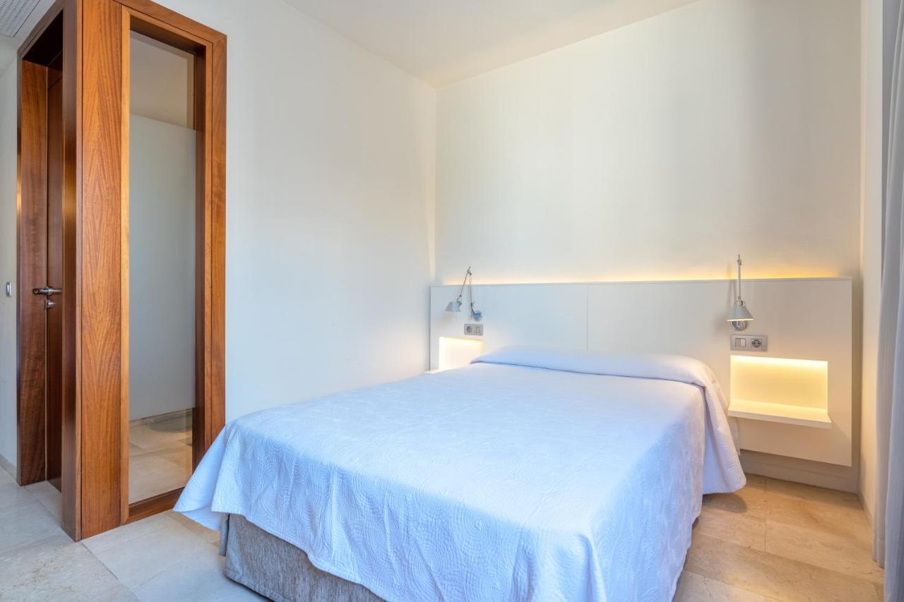 Single Room,999769011:JPEG