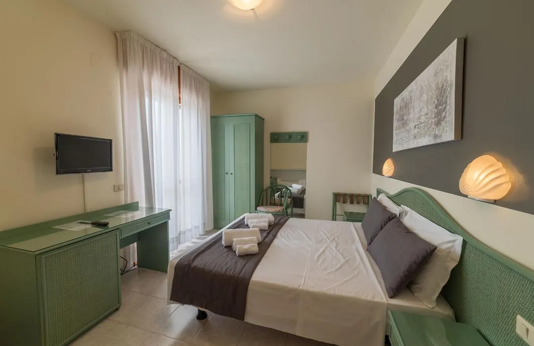 Hotel Airone-1
