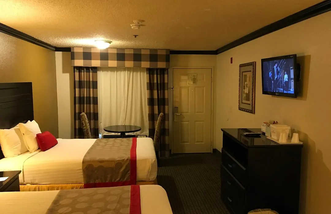 Ramada By Wyndham Ontario Airport & Convention Center-1