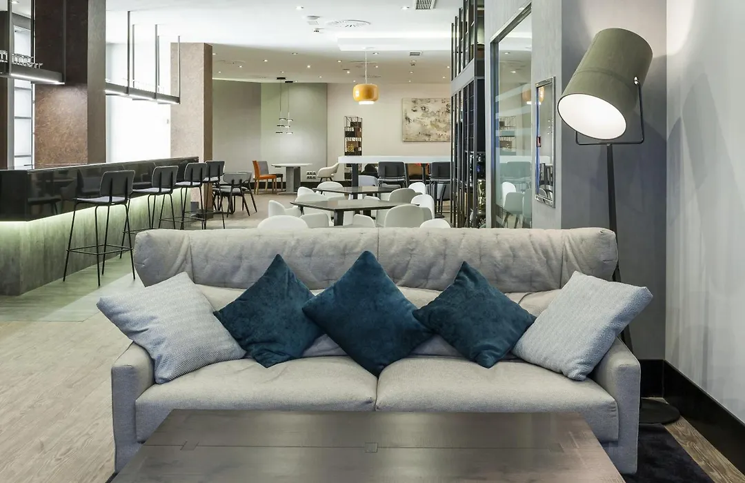 Hotel Ilunion Bilbao-1