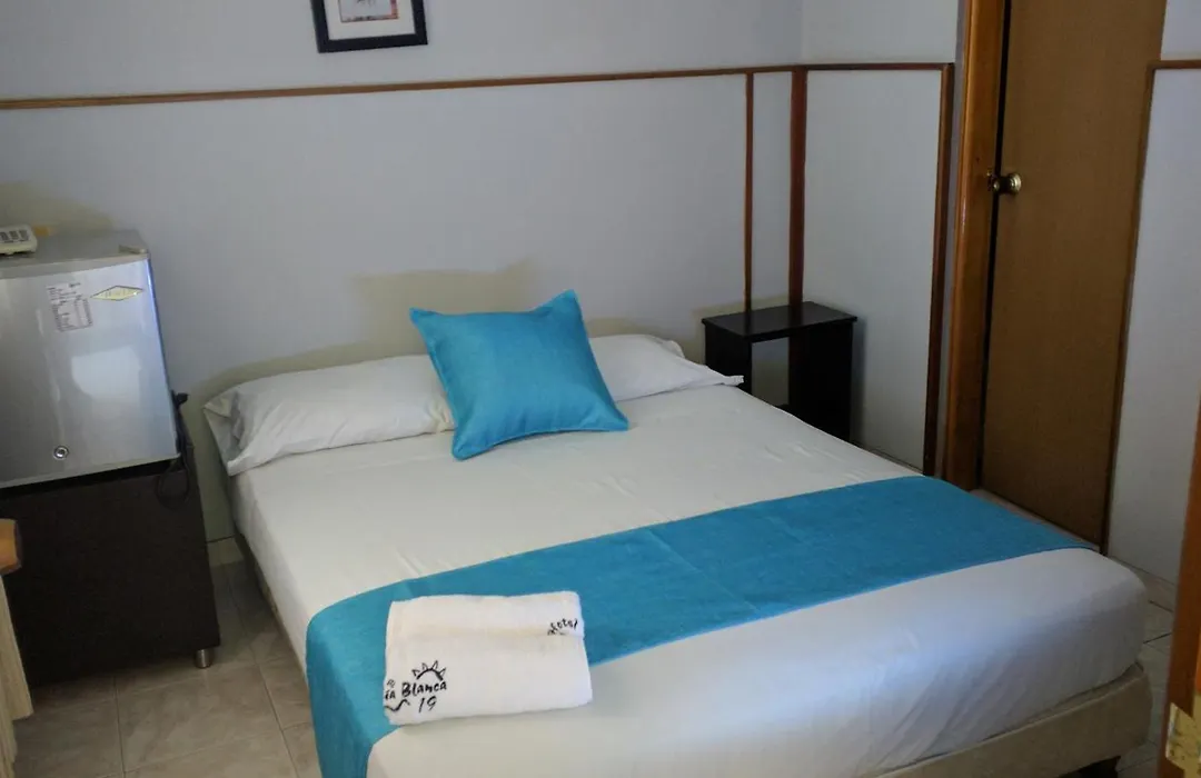 Hotel Bahia Blanca Santa Marta Frente Al Mar-1