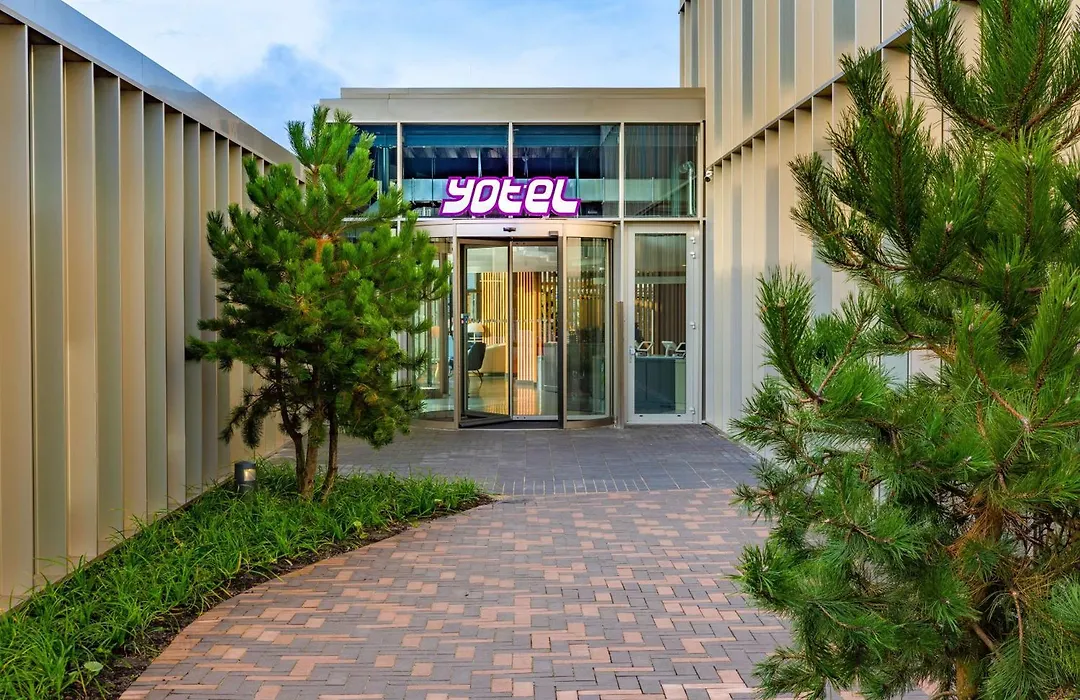 Yotel Amsterdam-1