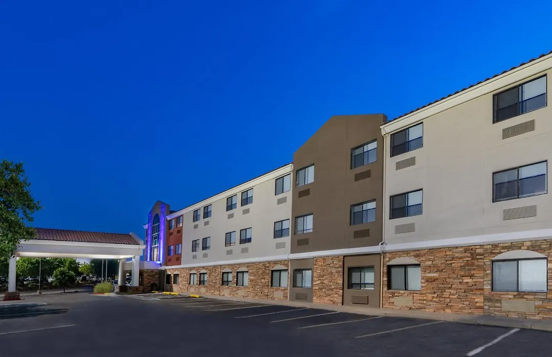 Holiday Inn Express Hotel & Suites Albuquerque - North Balloon Fiesta Park By Ihg-1