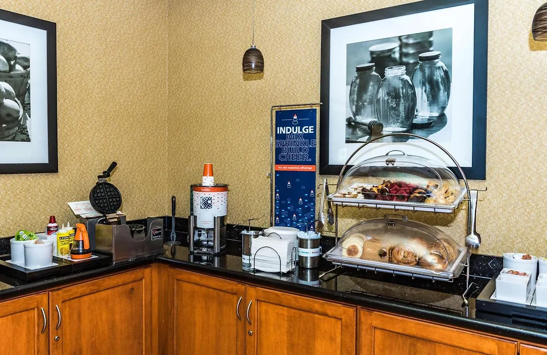 Hampton Inn Easton-1