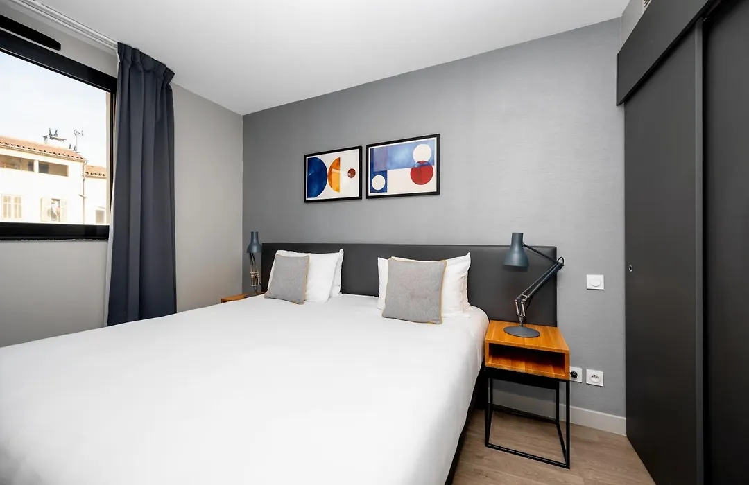 Staycity Aparthotels Centre Vieux Port-1