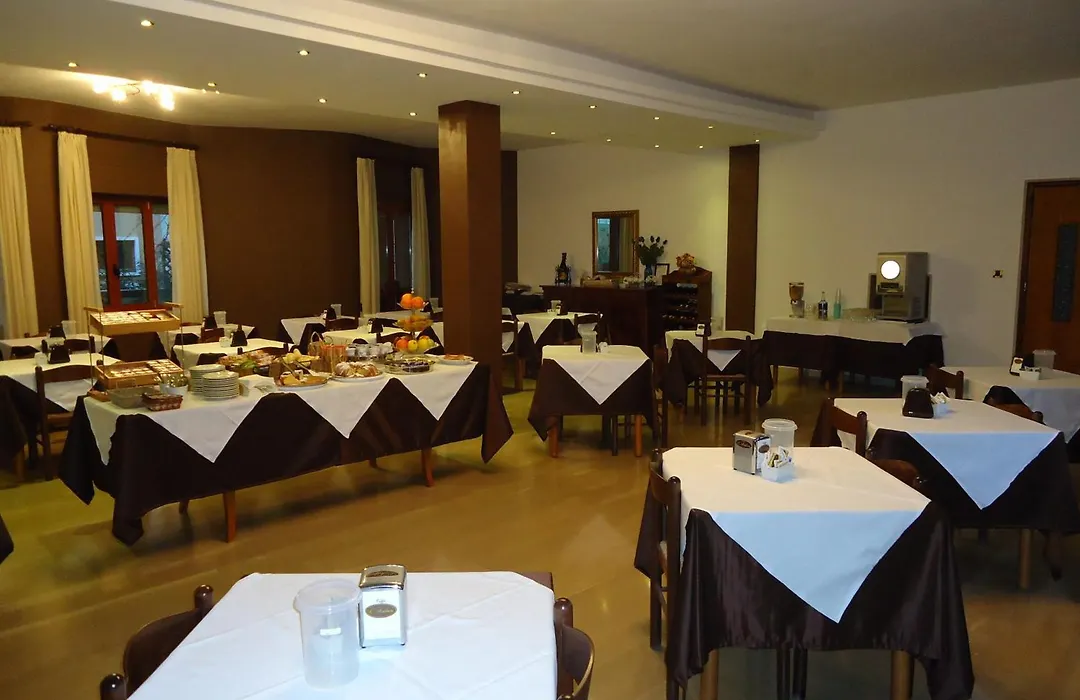 Hotel Riviera-1