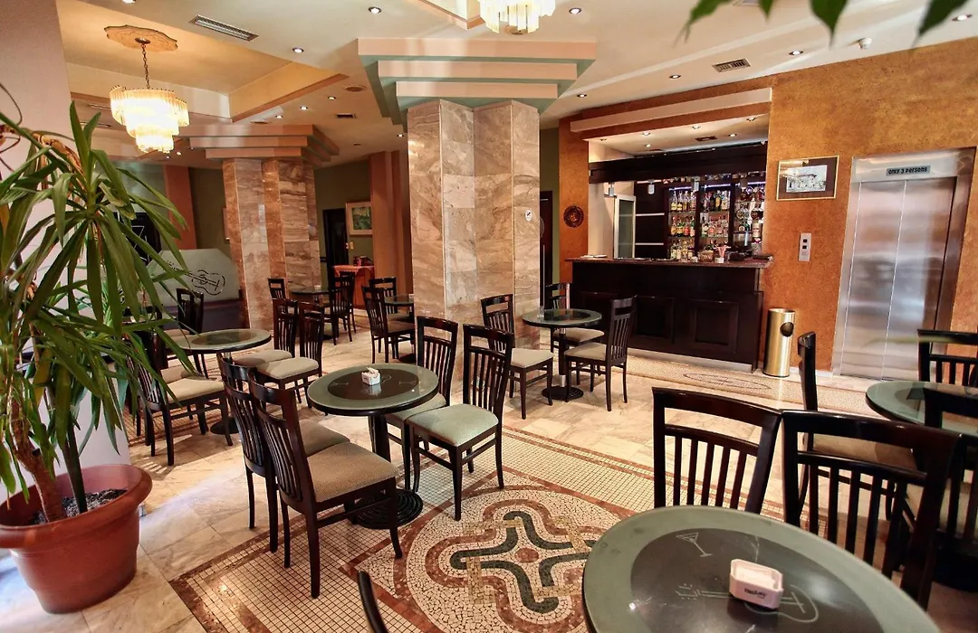 Hotel Regency-1
