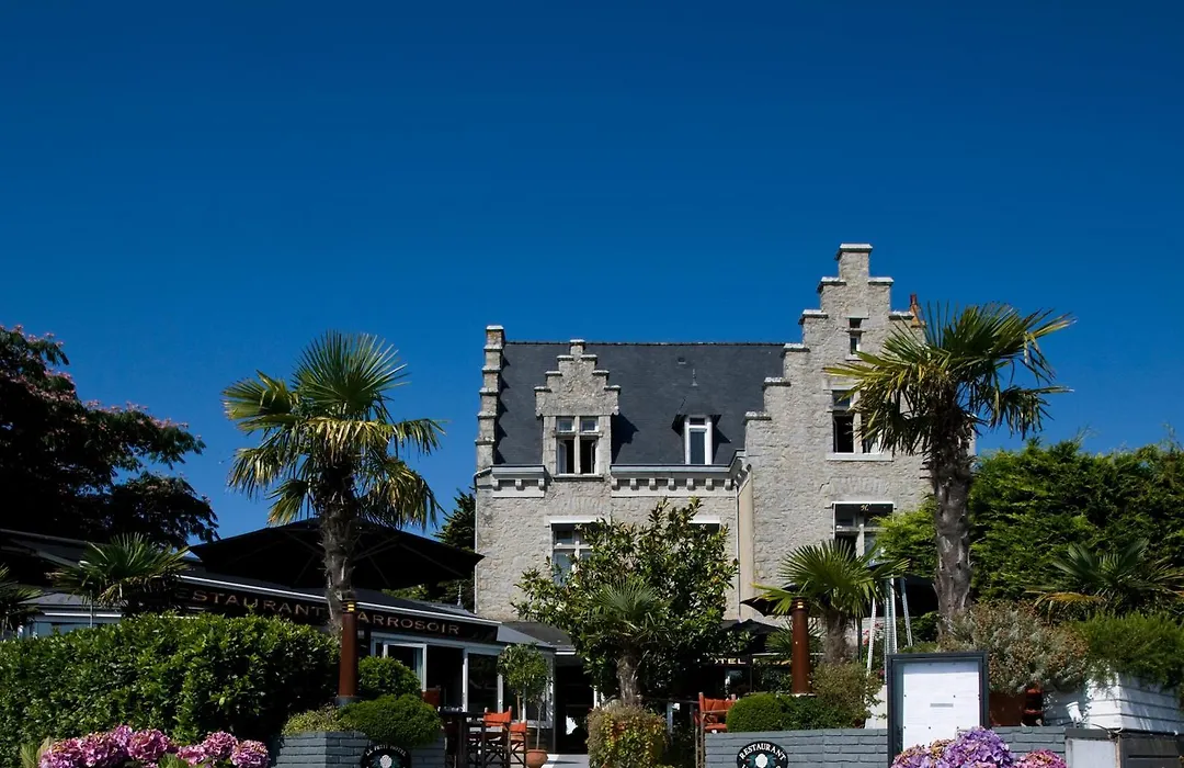 Le Petit Hôtel des Hortensias-1