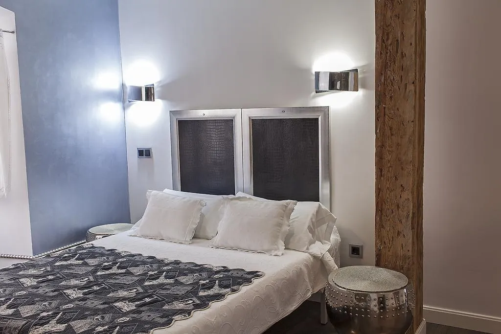 Hostal Jardin Secreto-1