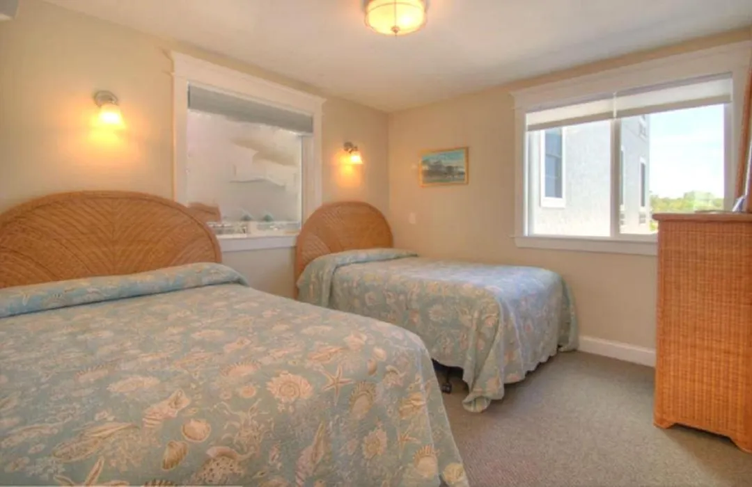 The Skylark Beach Inn-1