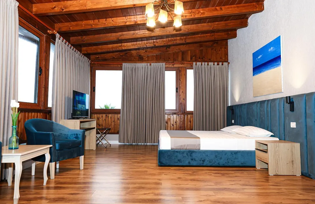 Hotel Majestic-1