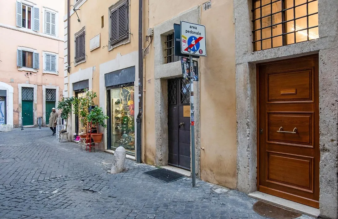 Pantheon Suites Rome 2-1