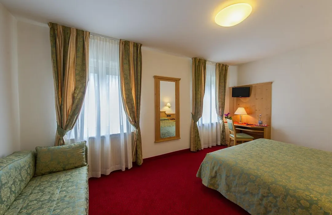 Hotel Lucia-1