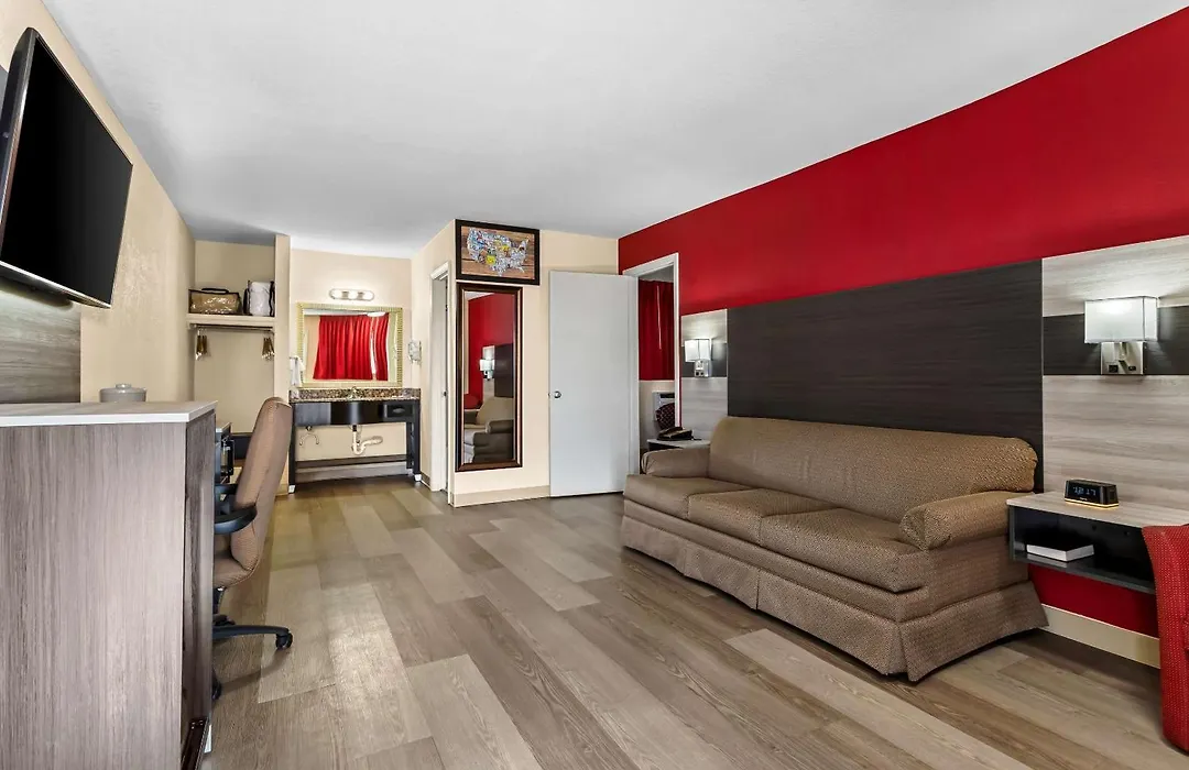 Econo Lodge Inn & Suites Santa Rosa-1