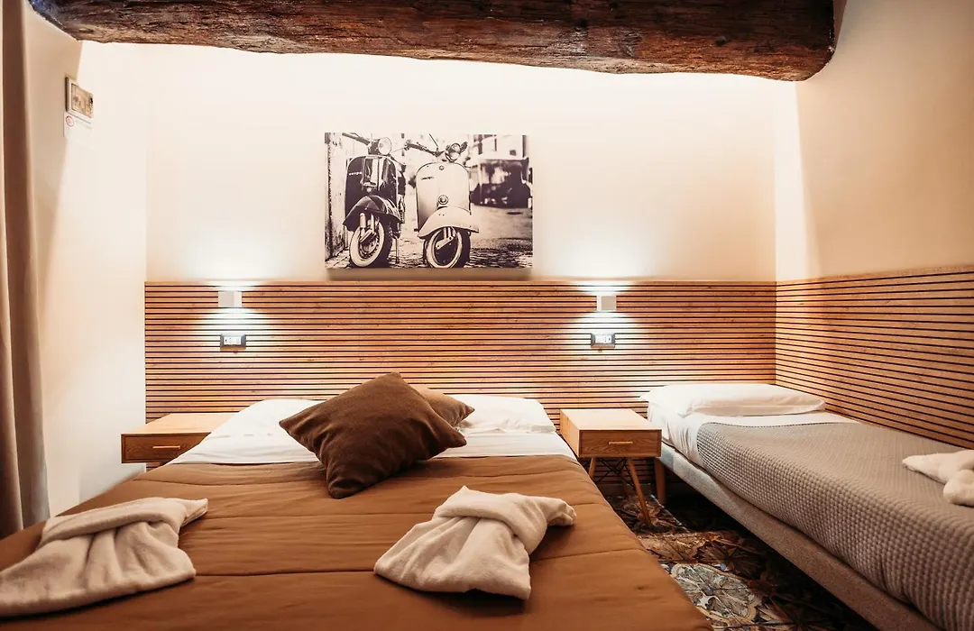 Hotel Domus Tiberina-1