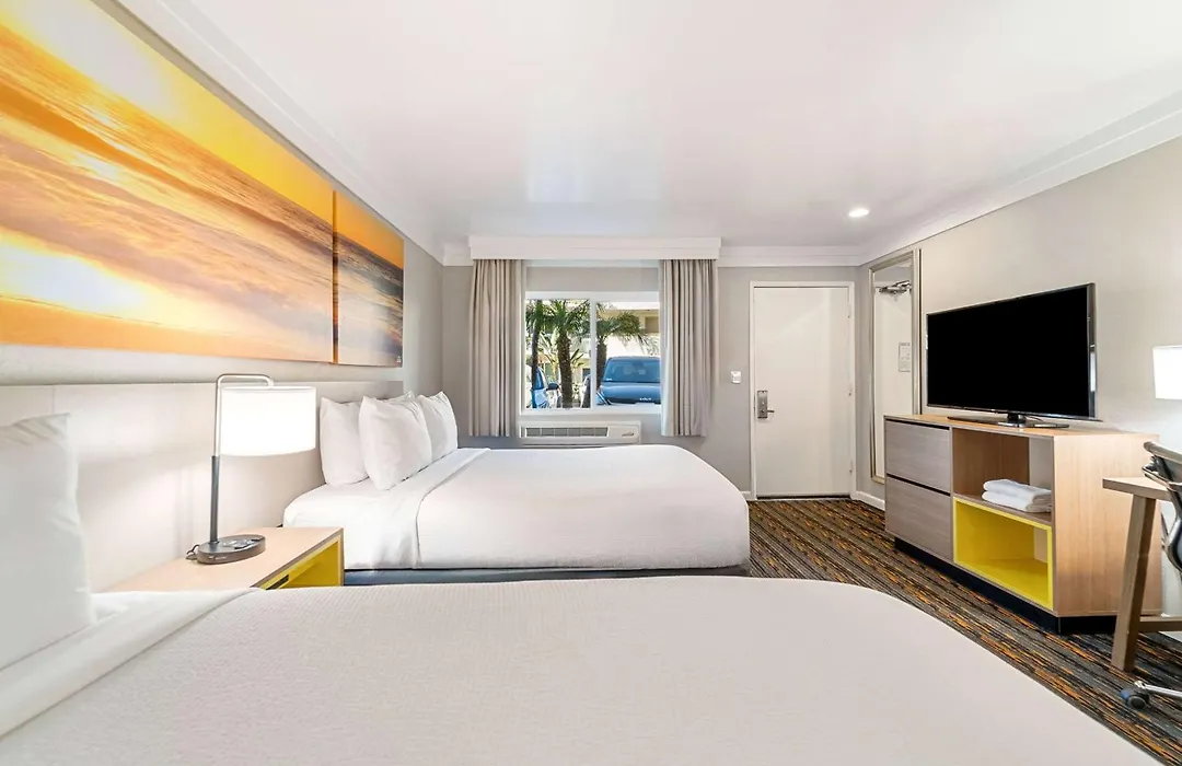 Days Inn By Wyndham San Diego Hotel Circle-1