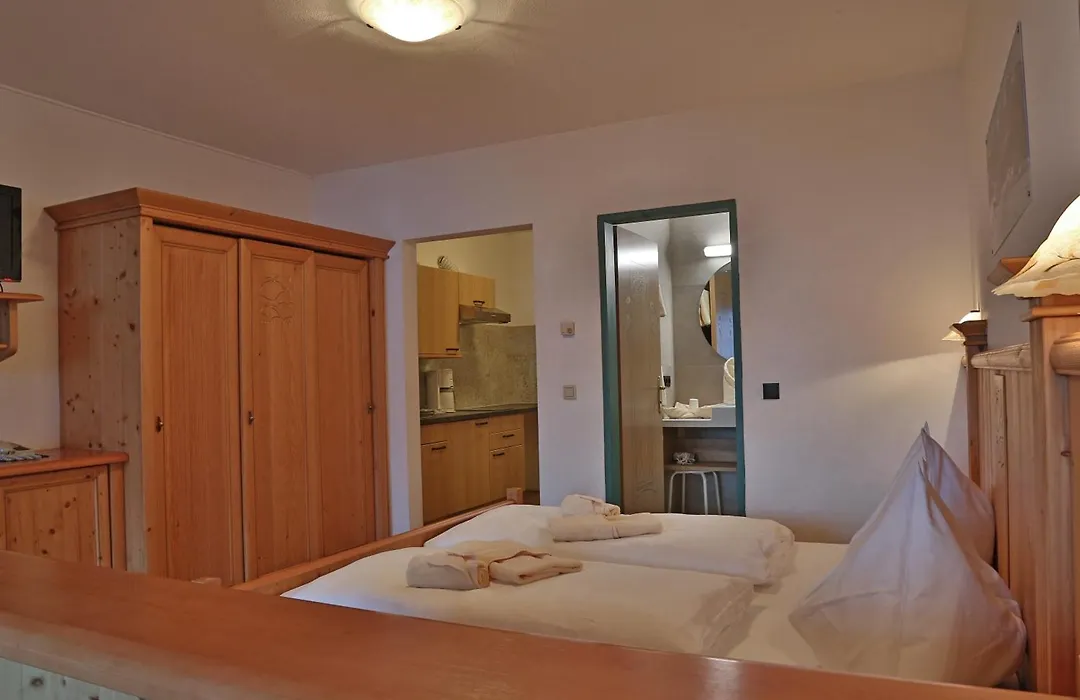 Aparthotel Paradies - Schrempfgut-1