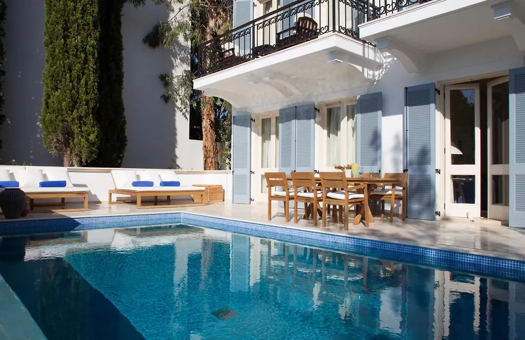 Anassa-1