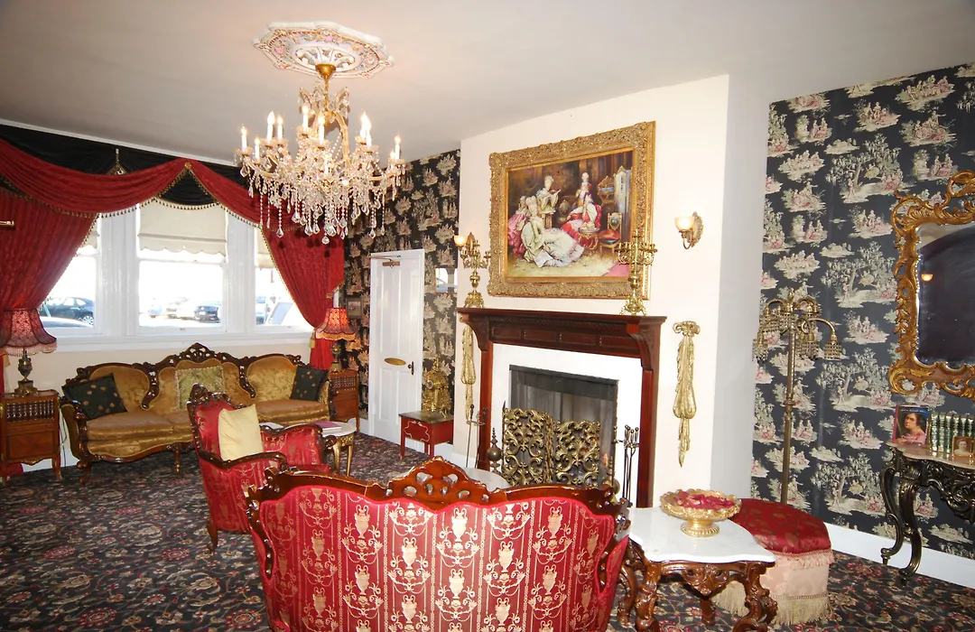 Queen Anne-1
