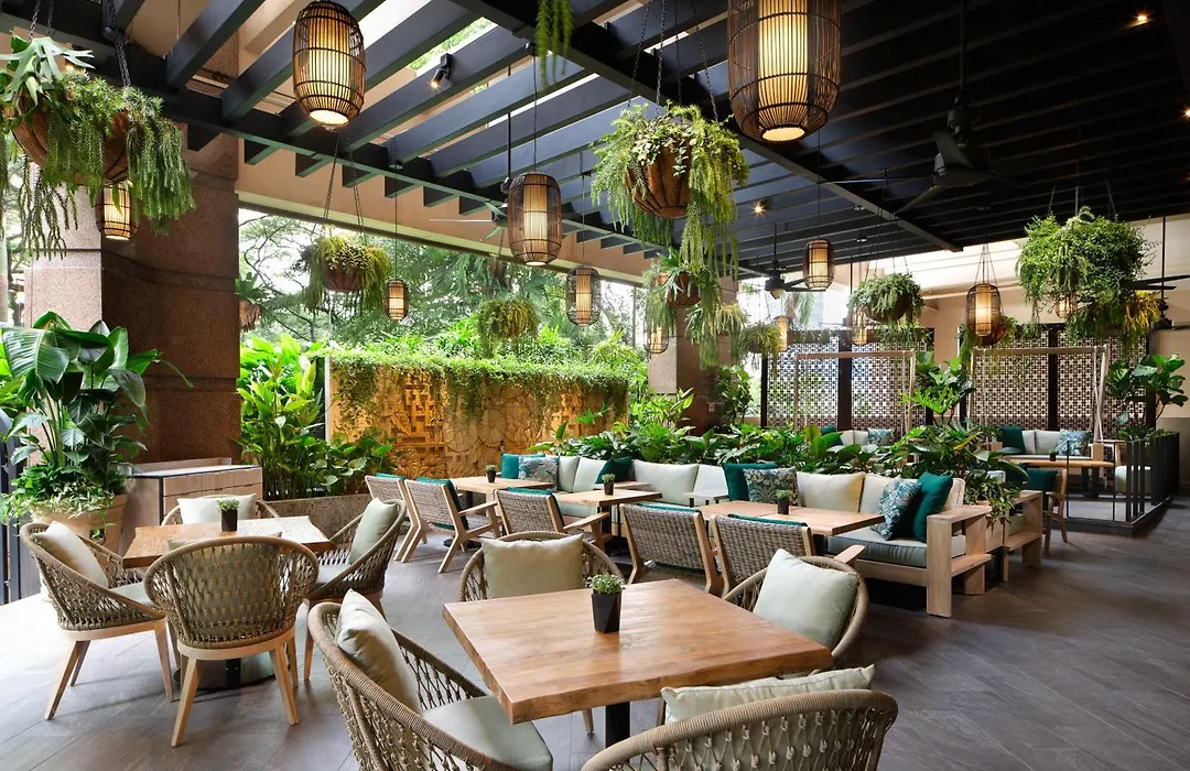Four Seasons Hotel Singapore-1