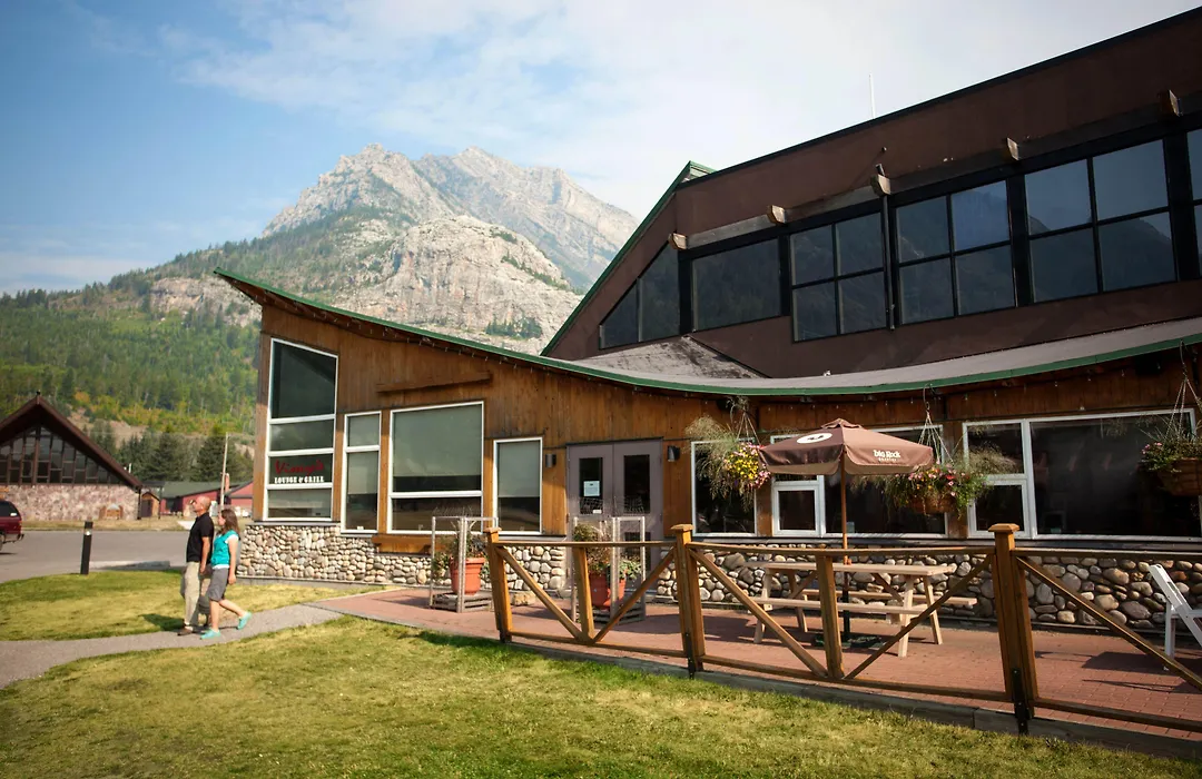 Waterton Lakes Lodge Resort-1
