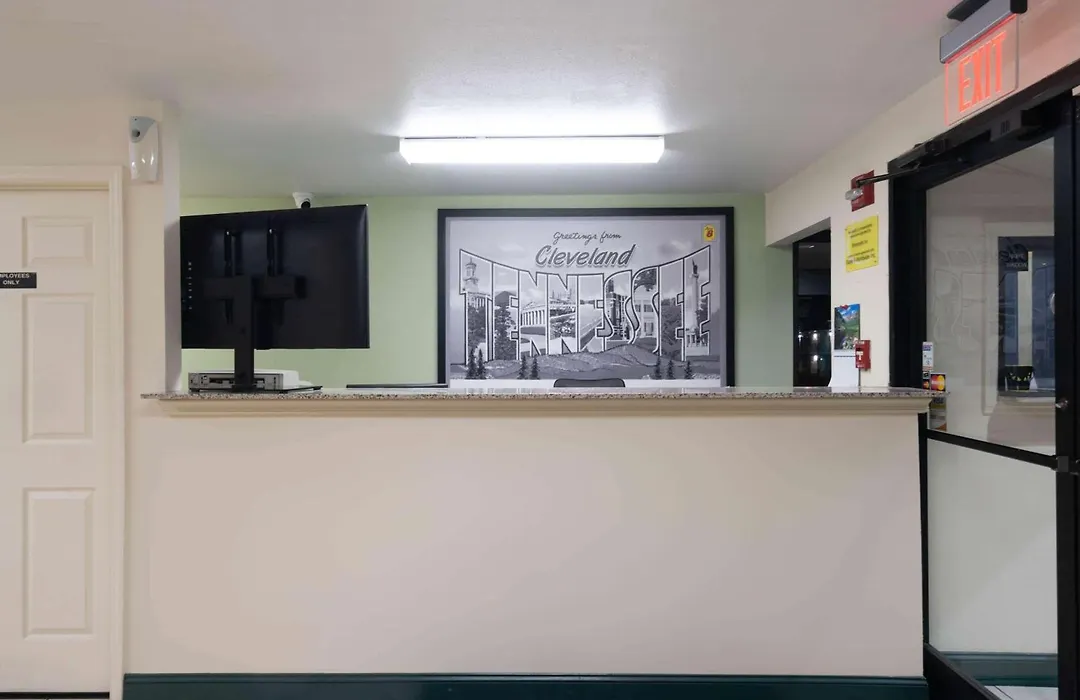 Super 8 By Wyndham Cleveland-1
