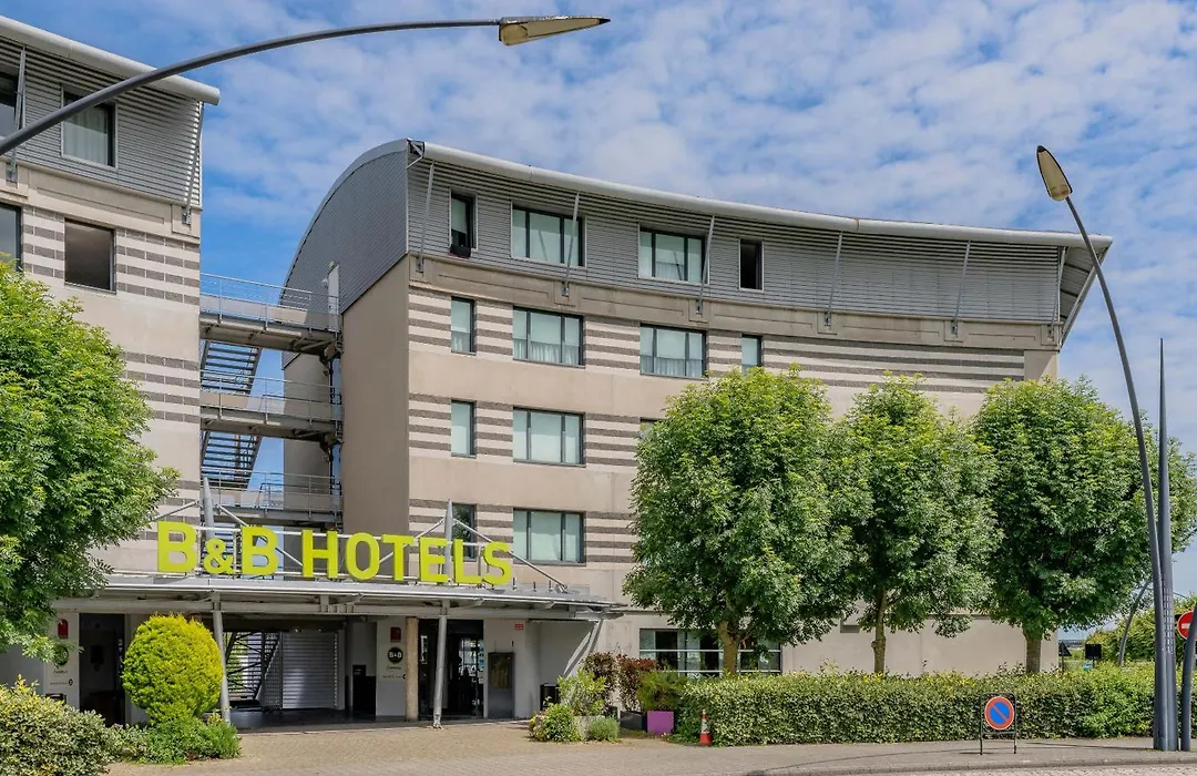 B&B HOTEL Calais Terminal Cité Europe 4 étoiles-1